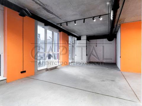 комерційна за адресою Центральна вул., 19