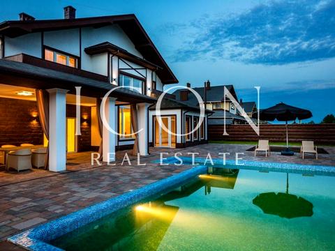 будинок за адресою с. Нові Безрадичі, Жовтнева вул.