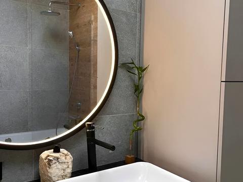 будинок за адресою Мельника вул.