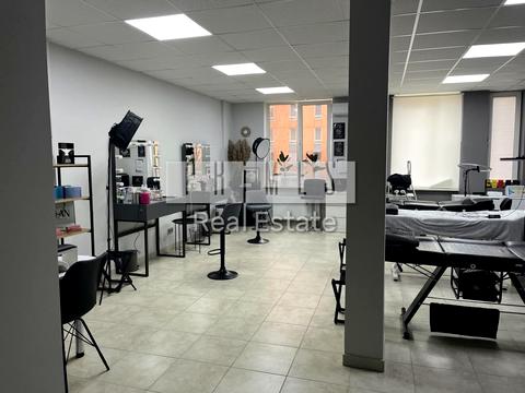 комерційна за адресою Регенераторна вул., 4 к14