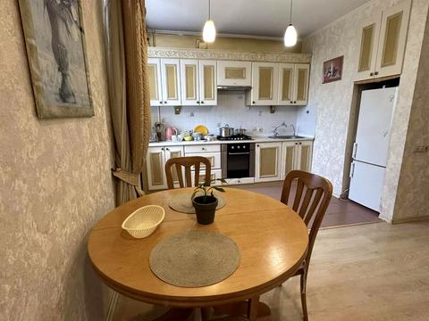 квартира за адресою Зоопаркова вул., 2