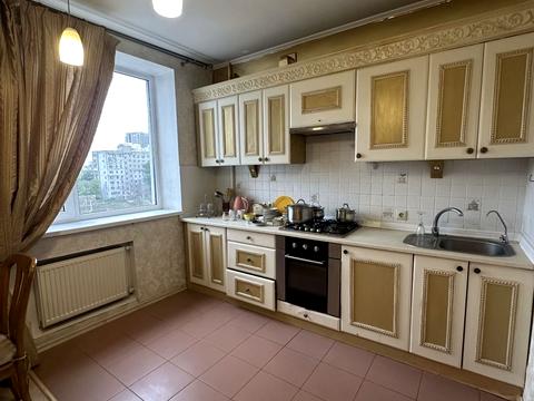 квартира за адресою Зоопаркова вул., 2