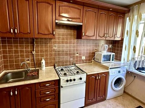 квартира за адресою Володимира Великого вул. (Артема), 5