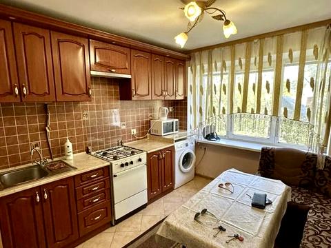 квартира за адресою Володимира Великого вул. (Артема), 5