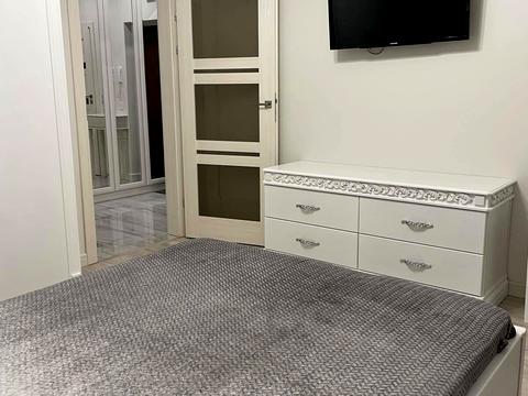 квартира за адресою Дмитра Іващенка вул., 4