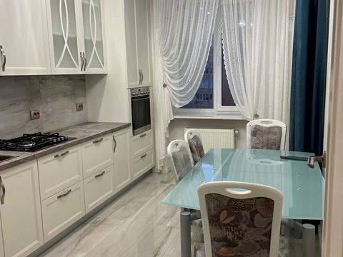 квартира за адресою Дмитра Іващенка вул., 4