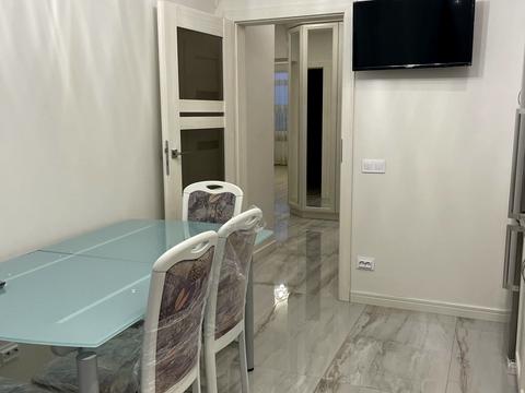 квартира за адресою Дмитра Іващенка вул., 4