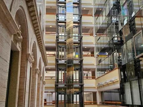 комерційна за адресою Богдана Хмельницького вул., 17/52