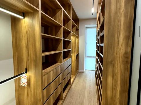 будинок за адресою Розкішна