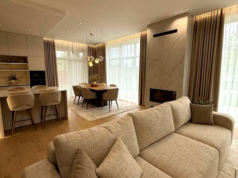 будинок за адресою Розкішна