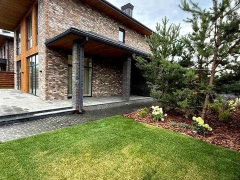 будинок за адресою Розкішна