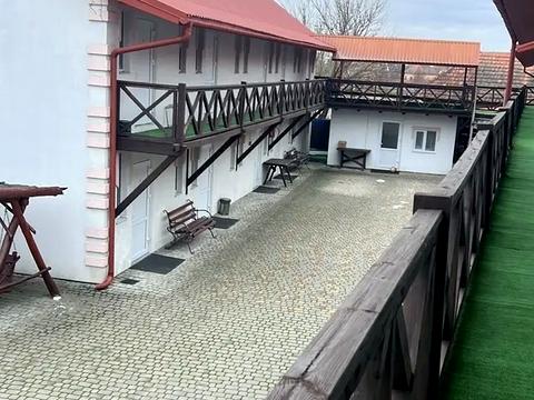 коммерческая по адресу Гагаріна, 1