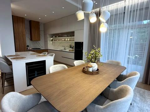 будинок за адресою Розкішна