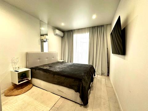 квартира за адресою Новорічна вул., 53