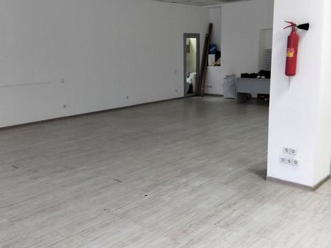 комерційна за адресою Леся Курбаса просп., 2Г