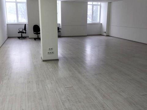 комерційна за адресою Леся Курбаса просп., 2Г