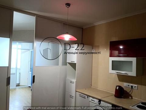 квартира за адресою Любомира Гузара просп. (Космонавта Комарова), 26