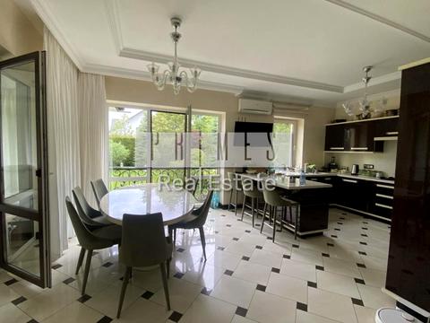 будинок за адресою с. Іванковичі, Космонавтів