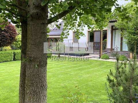 будинок за адресою с. Іванковичі, Космонавтів