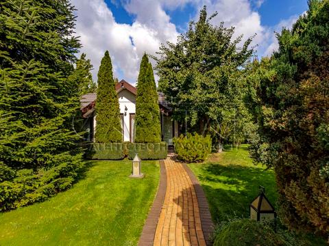 будинок за адресою Авіаторів, 21