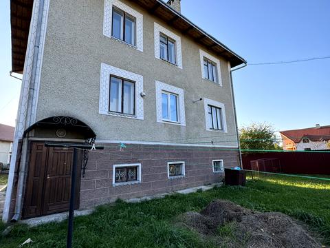 будинок за адресою Володимира Великого вул.