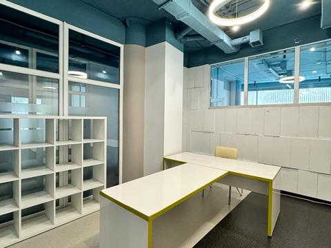 комерційна за адресою Львів, В'ячеслава Липинського вул. (), 28