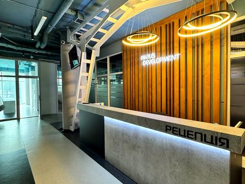 комерційна за адресою Львів, В'ячеслава Липинського вул. (), 28