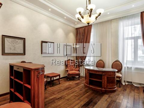 комерційна за адресою Шота Руставелі вул., 12