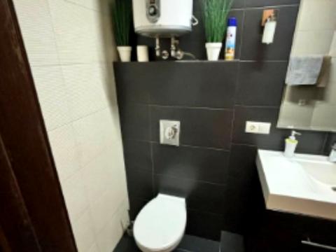 квартира за адресою Королеви Єлизавети ІІ вул. (Глинки), 2