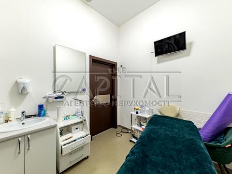 комерційна за адресою Василя Тютюнника вул. (Анрі Барбюса), 51/1А