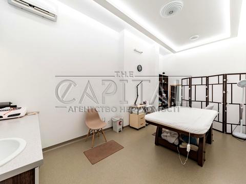 комерційна за адресою Василя Тютюнника вул. (Анрі Барбюса), 51/1А