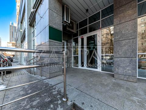 комерційна за адресою Василя Тютюнника вул. (Анрі Барбюса), 51/1А