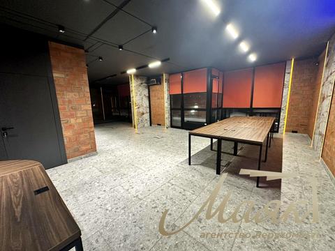 комерційна за адресою Джона Маккейна вул. (Івана Кудрі), 1