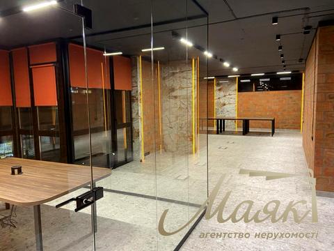 комерційна за адресою Джона Маккейна вул. (Івана Кудрі), 1