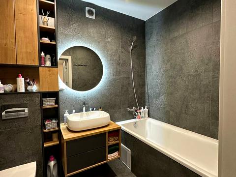 квартира за адресою Петра Маланюка вул., (Будинок 5)