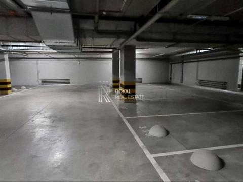 паркомісце за адресою Замковецька вул., 28