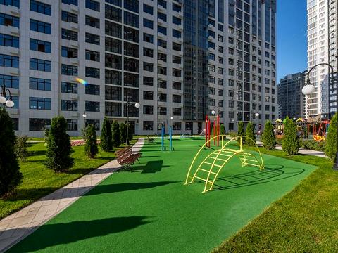 комерційна за адресою Андрія Верхогляда вул. (Михайла Драгомирова), 15-Б