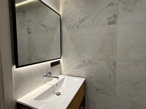 квартира за адресою Дніпровська набережна вул., 18-А