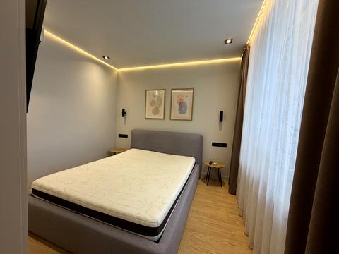 квартира за адресою Дніпровська набережна вул., 18-А