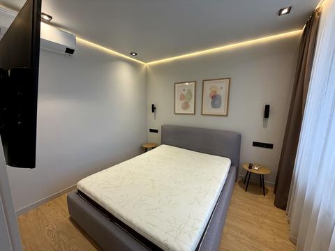 квартира за адресою Дніпровська набережна вул., 18-А