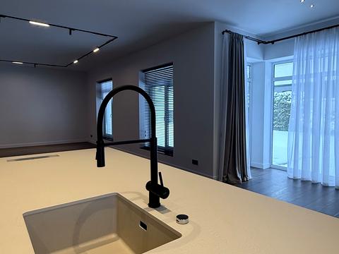 будинок за адресою Привітна