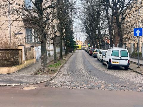 квартира за адресою Івана Котляревського вул., 57/61