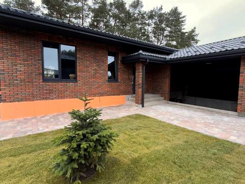 будинок за адресою Жовтнева вул.