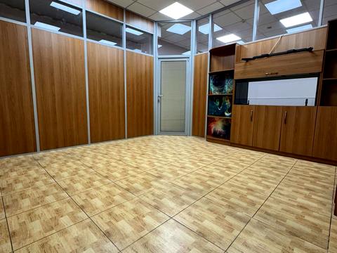 комерційна за адресою Ярославська вул., 11