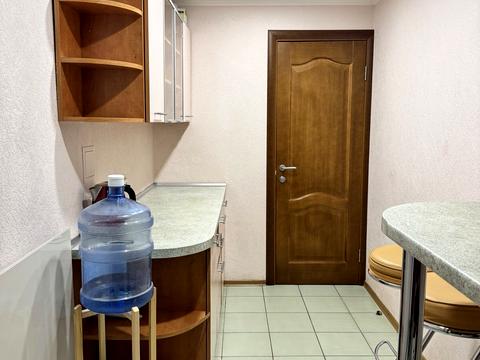 комерційна за адресою Ярославська вул., 11