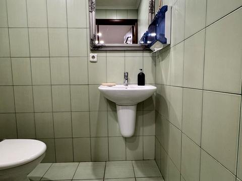 комерційна за адресою Ярославська вул., 11