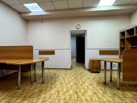 комерційна за адресою Ярославська вул., 11