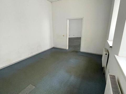 комерційна за адресою Майдан Озерний вул. (Боброва), 3