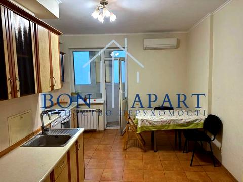 квартира за адресою Дніпровська набережна вул., 19