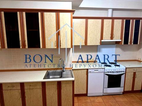 квартира за адресою Дніпровська набережна вул., 19